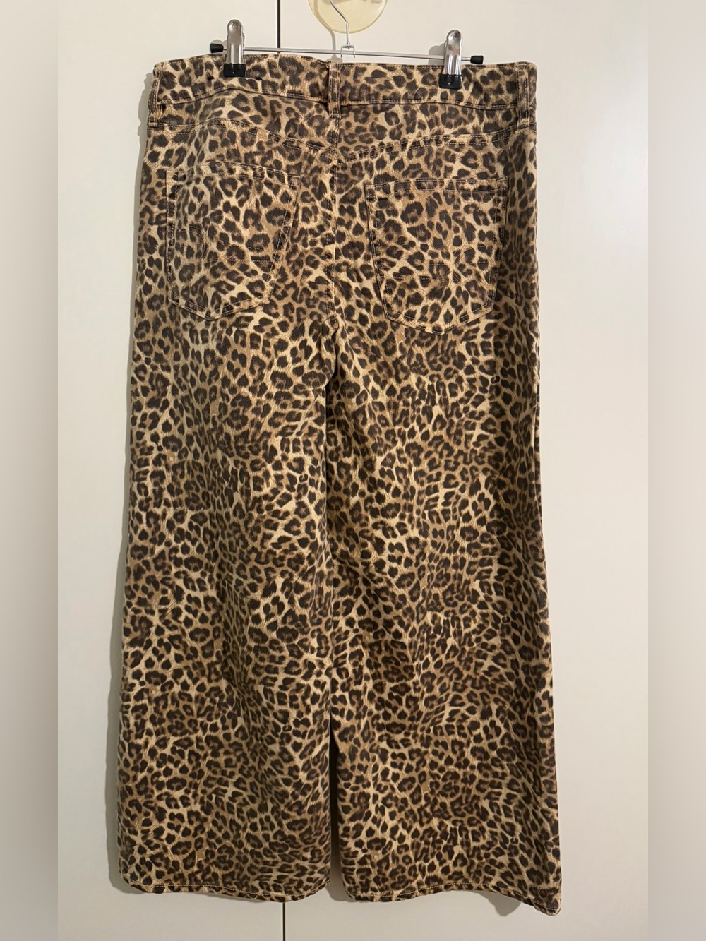 American Eagle Outfitters Leopard Print Wide Leg Pants - size 10 short - Picture 4 of 8